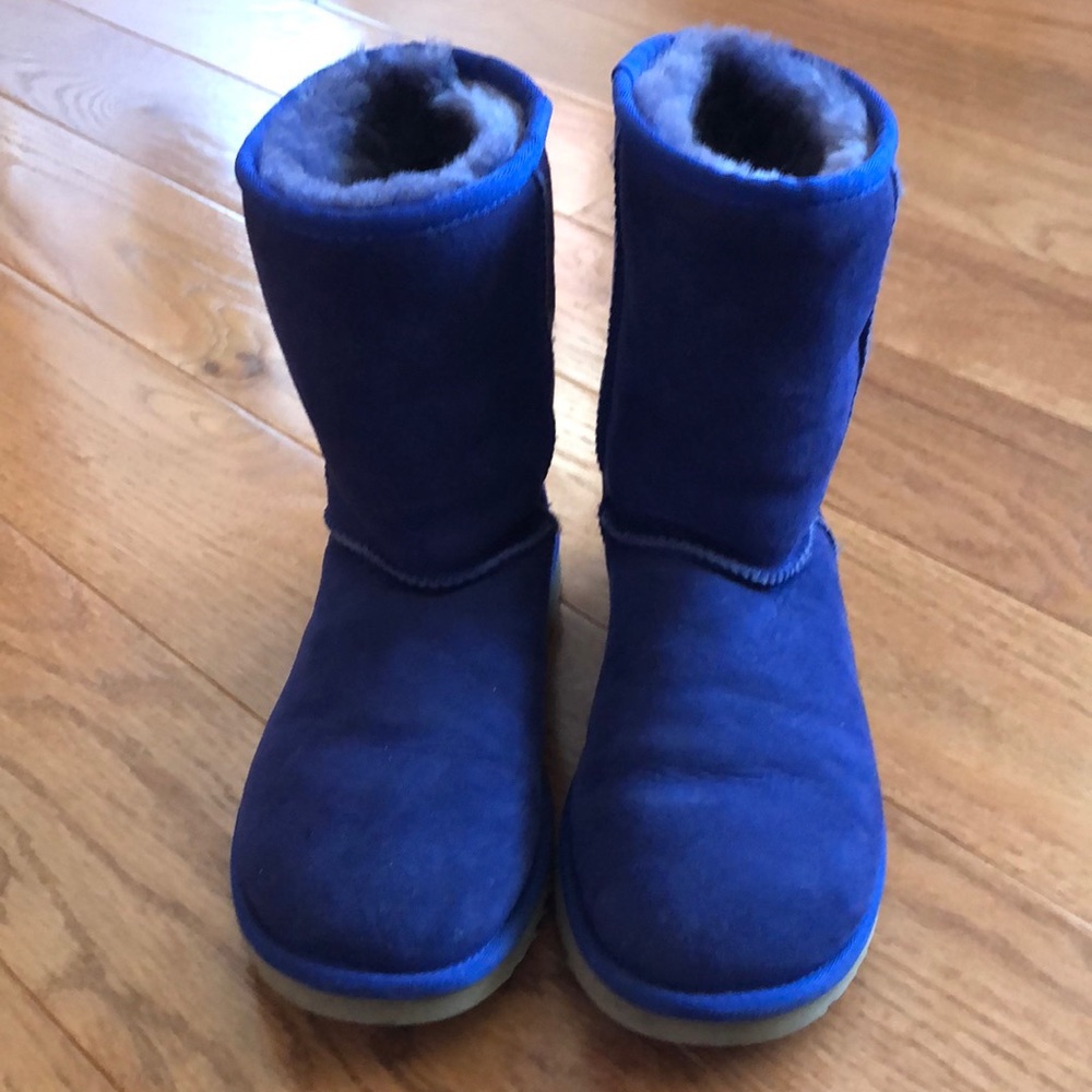 Uggs authentic, excellent condition